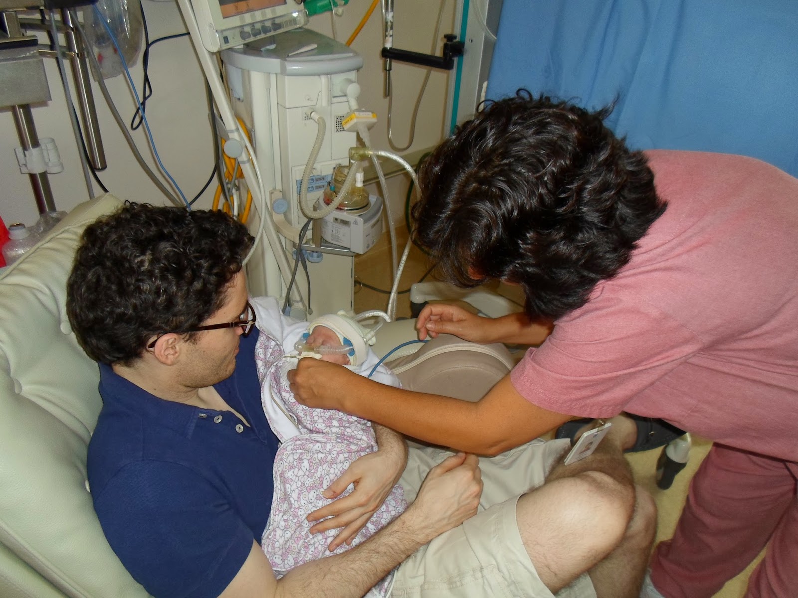 Leia mais sobre o artigo Uma homenagem a quem dedica amor em uma UTI Neonatal: As ‘mães-enfermeiras’
